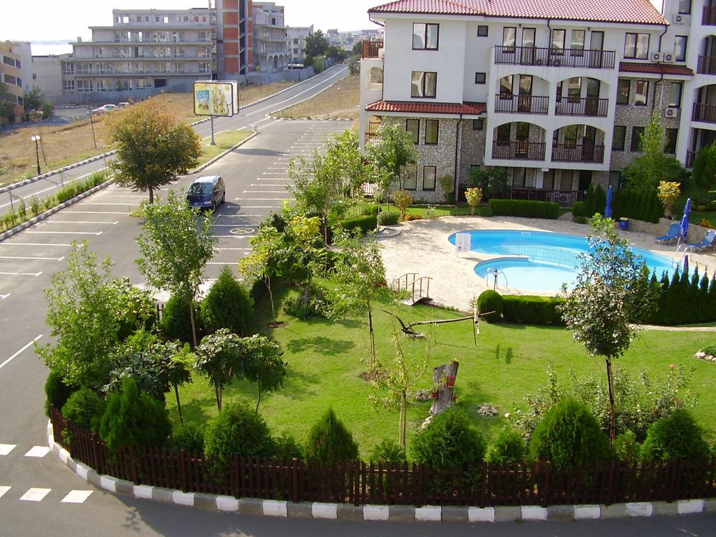 Delfin Apart Complex Свети-Влас Экстерьер фото