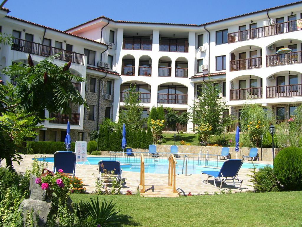 Delfin Apart Complex Свети-Влас Экстерьер фото